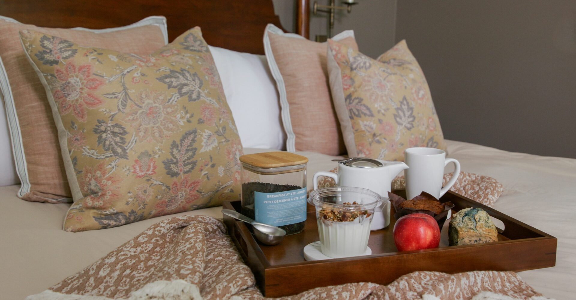 breakfast_in_bed
